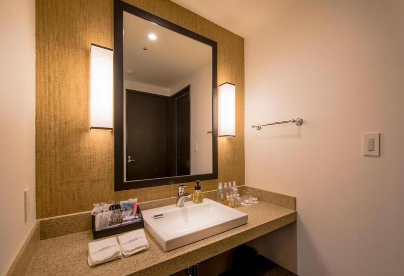 اتاق لوکس با چشم‌انداز دریا, Monterey Okinawa Spa & Resort