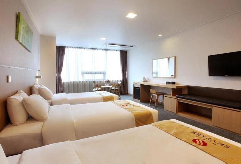 Номер Стандарт Трехместный, Skypark Jeju 1