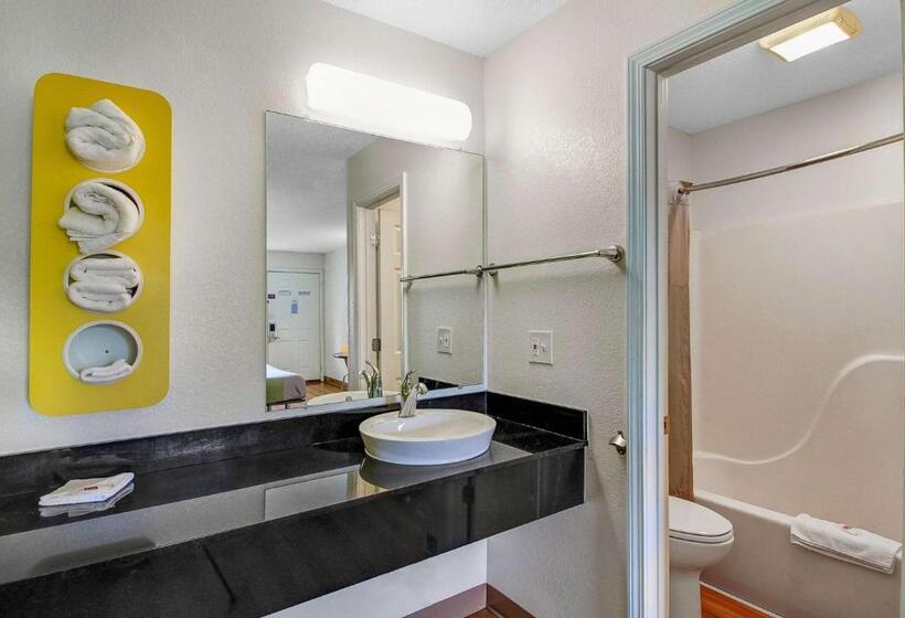 Четырехместный Номер Deluxe, Motel 6charles Town, Wv