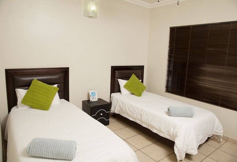 Апартаменты 2 Спальни с Балконом, Palm Valley Inn And Day Spa