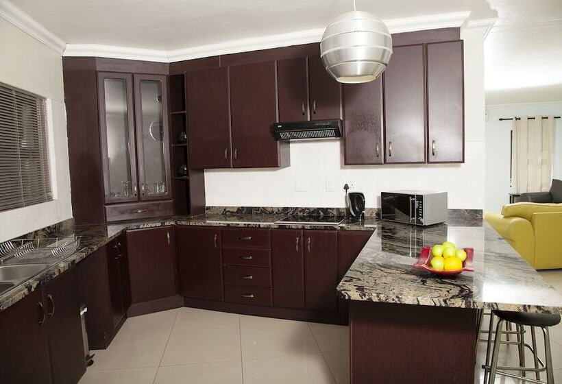 Семейные Апартаменты, Palm Valley Inn And Day Spa