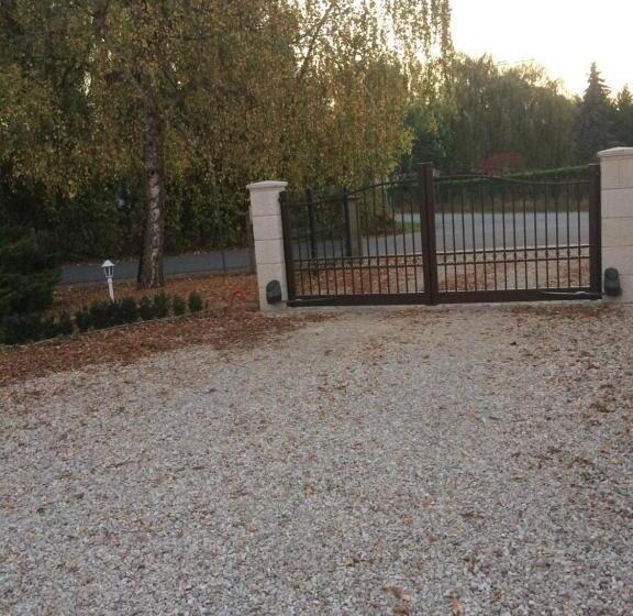 Номер Стандарт Вид на Сад, Chambres D Hôtes D Albertine