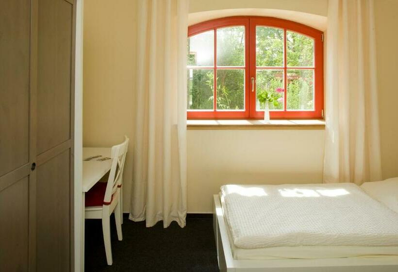 Номер Стандарт, Kulturgasthof Alte Reederei