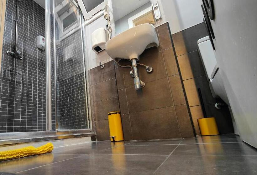 Habitación Estándar, Free Hostels Barcelona
