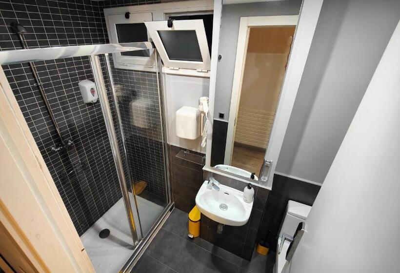 Habitación Familiar, Free Hostels Barcelona