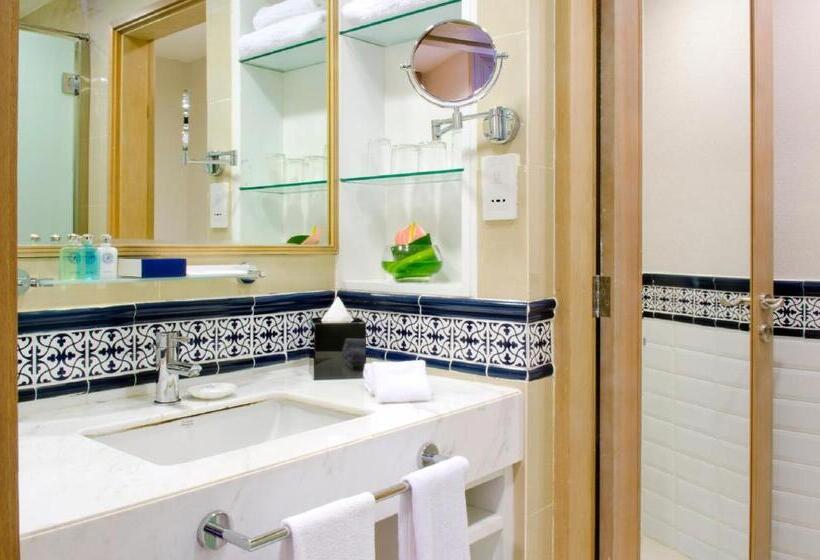 디럭스 룸 킹사이즈 침대, Royale Chulan Penang
