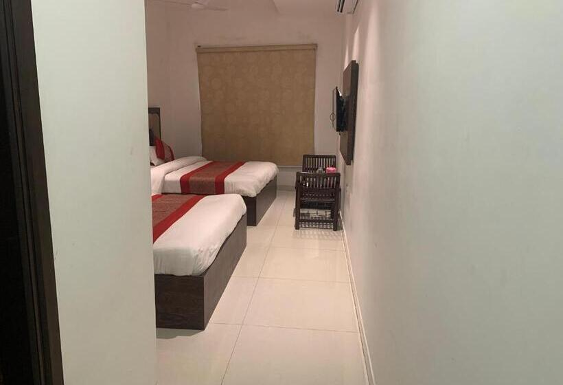Family Room, Sb Residency