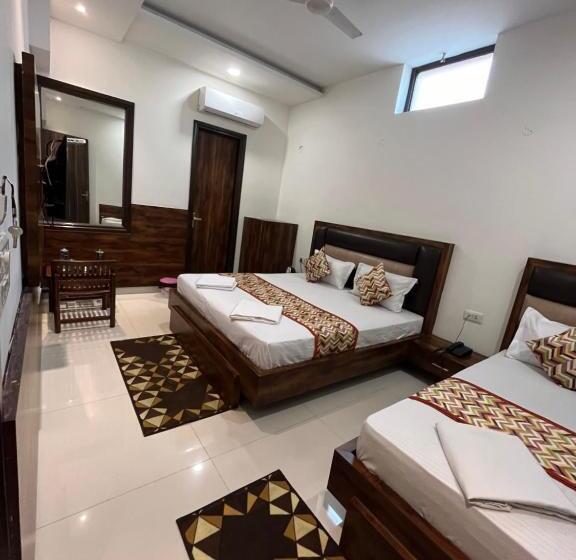 Трехместный Номер Deluxe, Sb Residency