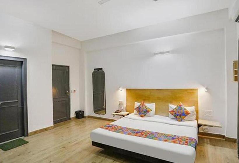 Номер Deluxe, Fabhotel F9 Sector 51