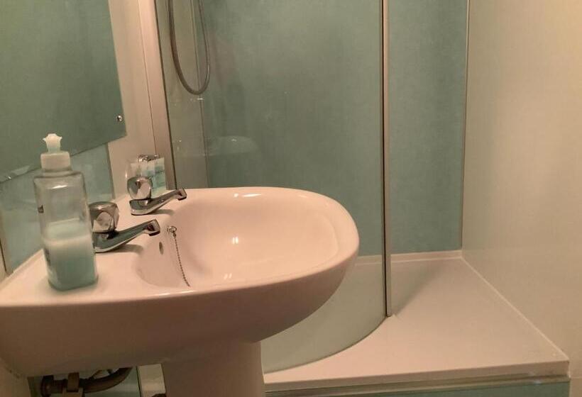 Семейный Номер, Southbank Guesthouse