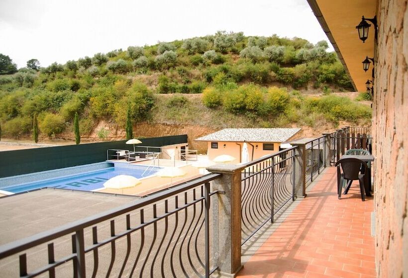 Люкс Вид на Бассейн, Agriturismo La Rocca Dei Briganti