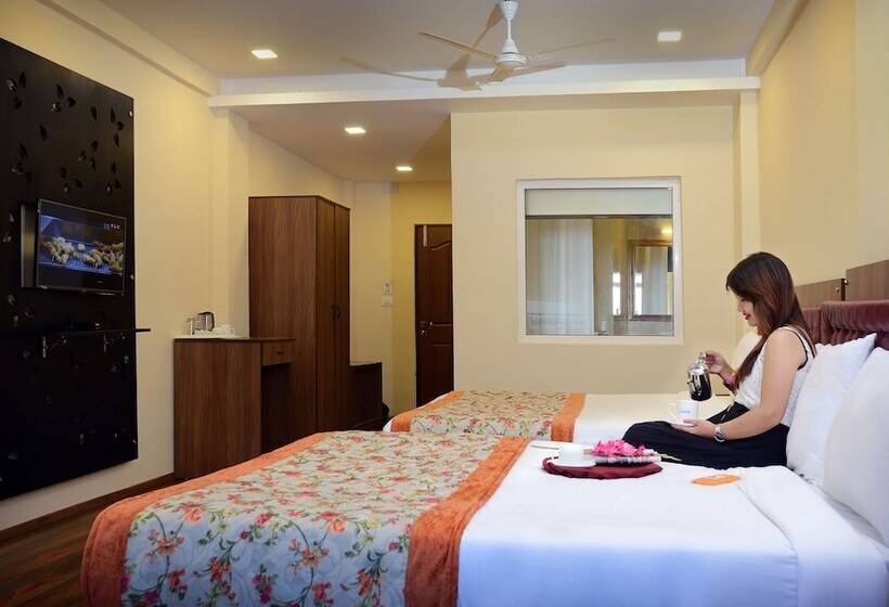 패밀리 룸 산 전망, Summit Barsana Resort & Spa