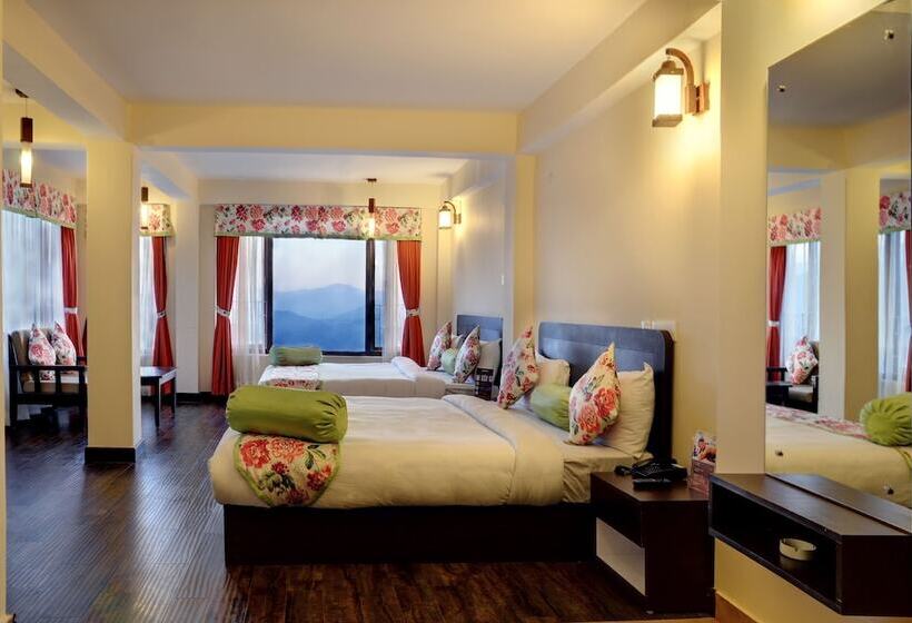 패밀리 룸, Summit Namnang Courtyard & Spa Near Mg Marg