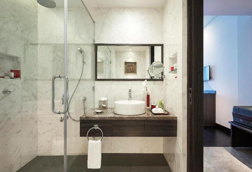 带城市景观和大床的豪华房间, Vivanta Pune, Hinjawadi