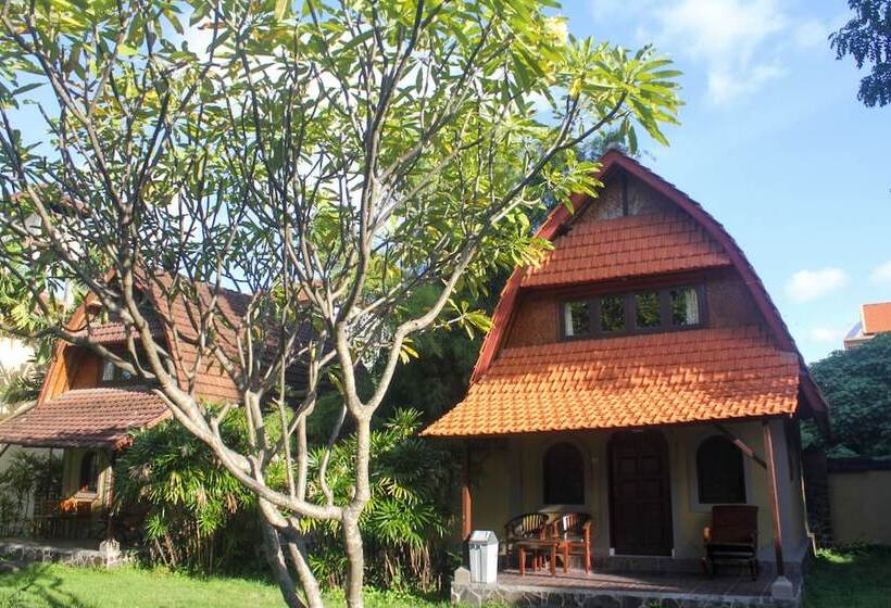 Quarto Familiar, Suji Bungalow