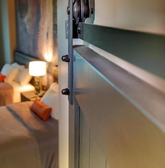 标准间, Indigo Traverse City, An Ihg