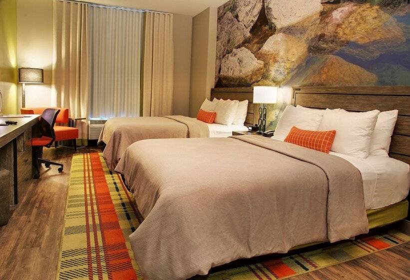 带2个双人床的标准工作室, Indigo Traverse City, An Ihg