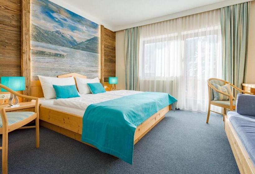 舒适三人间, Mountainclub Hotel Ronach