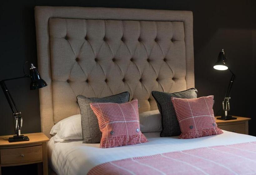 Номер Стандарт, Derby Arms