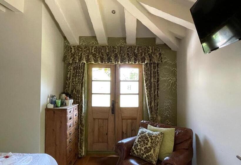 Номер Deluxe Вид на Сад, Bradleigh Lodge