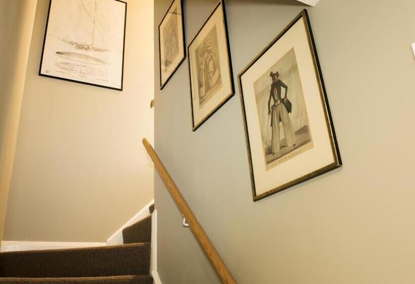 Номер Стандарт, Ward Avenue B&b