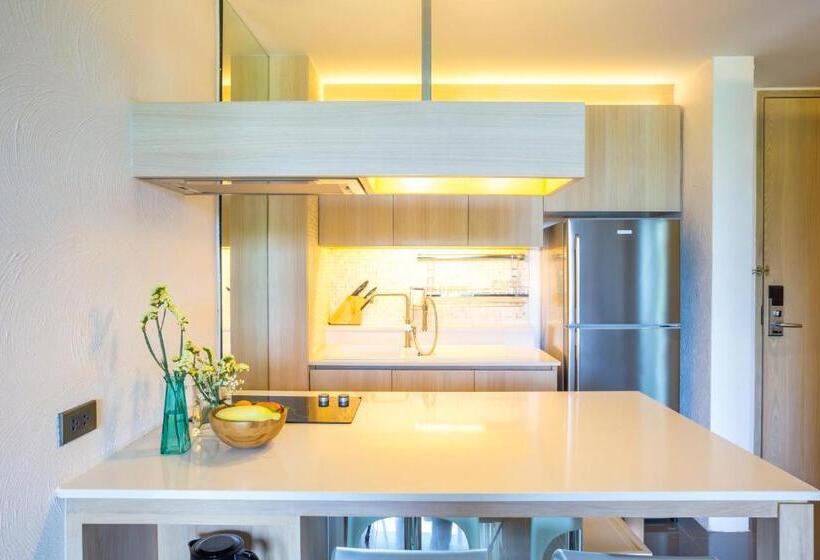 Люкс Повышенной Комфортности, Balcony Seaside Sriracha Hotel & Serviced Apartments