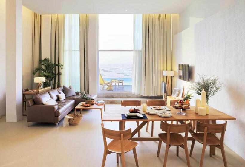 Пентхаус Люкс, Balcony Seaside Sriracha Hotel & Serviced Apartments