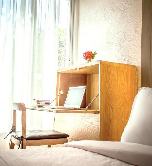 Люкс Superior, Balcony Seaside Sriracha Hotel & Serviced Apartments