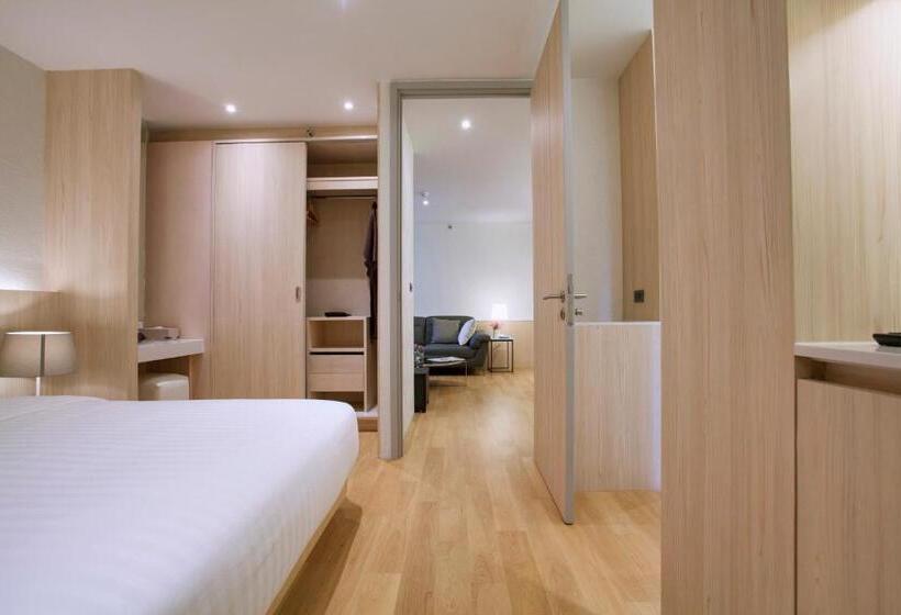 Люкс 2 Спальни, Balcony Seaside Sriracha Hotel & Serviced Apartments