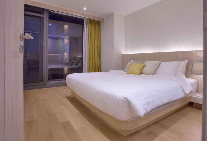 Люкс Deluxe 2 Спальни, Balcony Seaside Sriracha Hotel & Serviced Apartments
