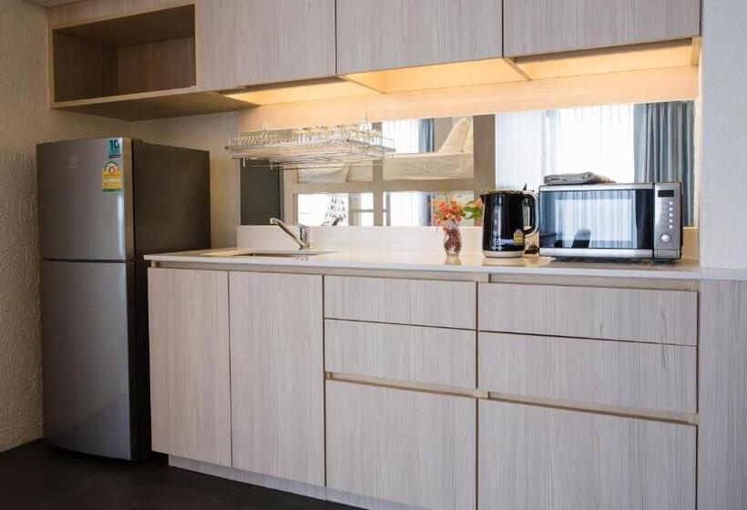 Family Suite, Balcony Seaside Sriracha Hotel & Serviced Apartments