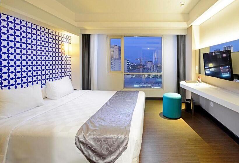 带大床的标准间, Crown Prince Hotel Surabaya Managed By Midtown Indonesia