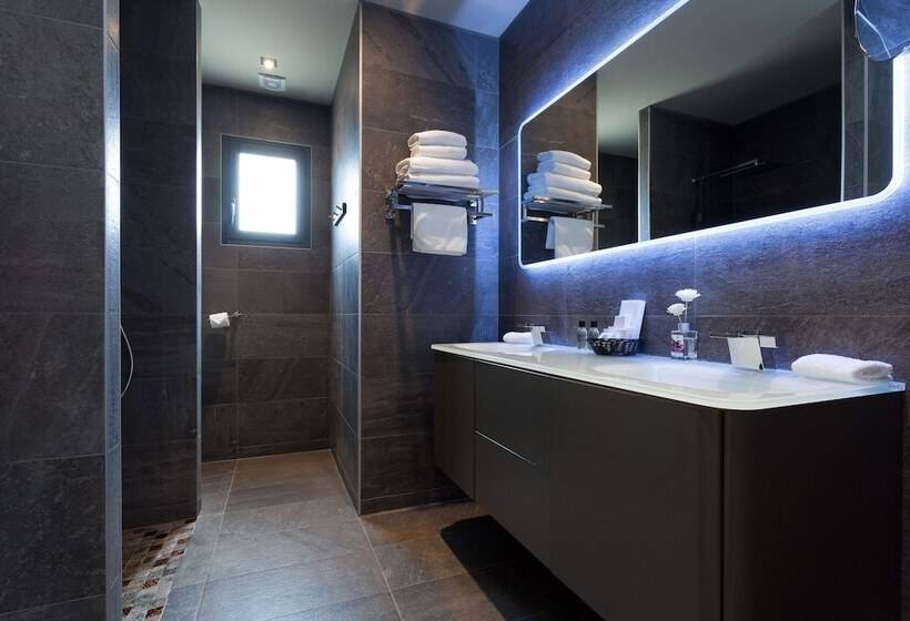 Deluxe Bungalow, Domaine De Chalvêches Hôtel Spa 4
