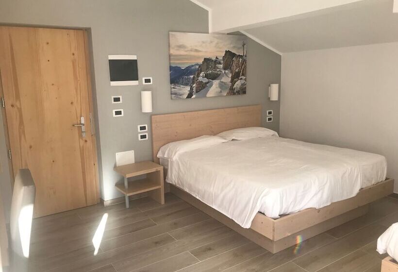 Quarto Triplo Clássico, Gh Hotel Monzoni