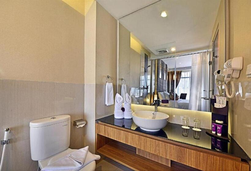 Superior Room King Size Bed, Grand Tjokro Jakarta