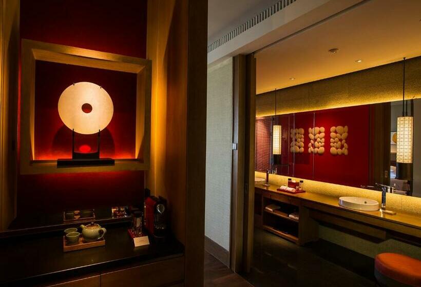Номер Deluxe Кровать Кинг, Park Hyatt Sanya Sunny Bay Resort