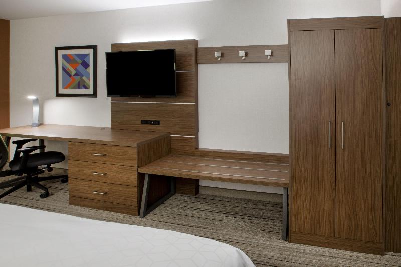 キングサイズベッドのスイートルーム, Holiday Inn Express   Monterrey   Fundidora, An Ihg