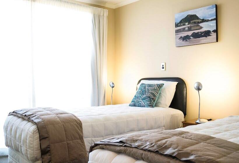 Апартаменты 2 Спальни, Belle Mer Beach Front Apartments