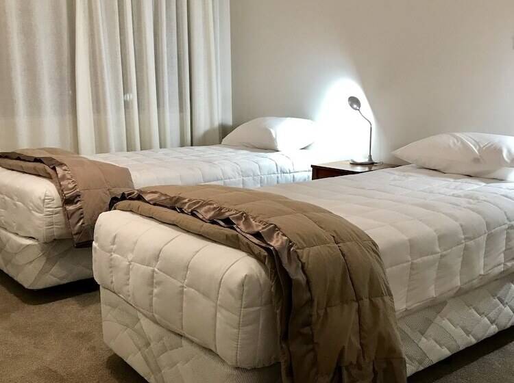 Апартаменты Deluxe 2 Спальни Вид на Море, Belle Mer Beach Front Apartments