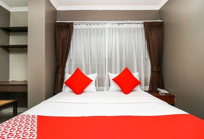 Lakosztály, Natural Beach Hotel Pattaya