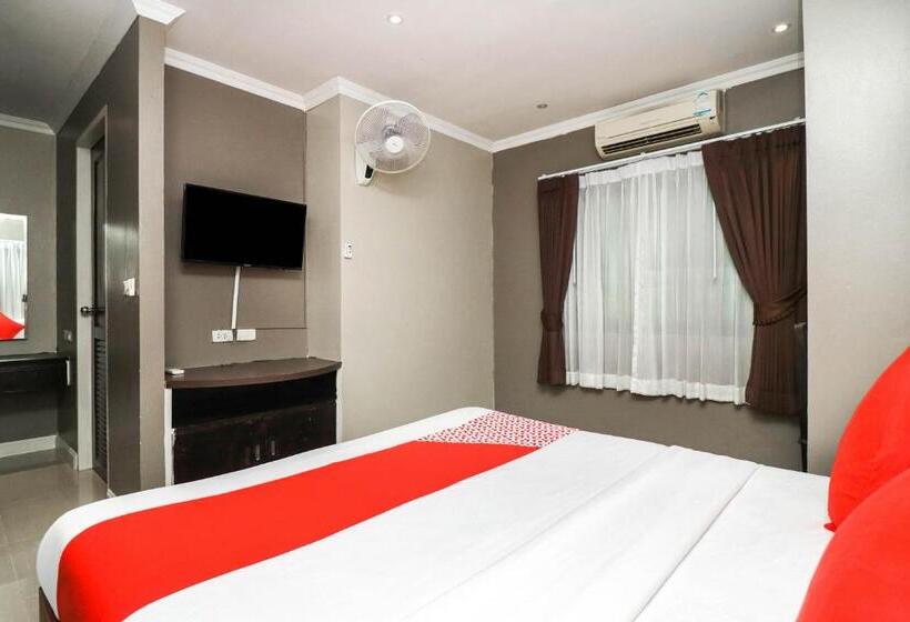 Lakosztály, Natural Beach Hotel Pattaya