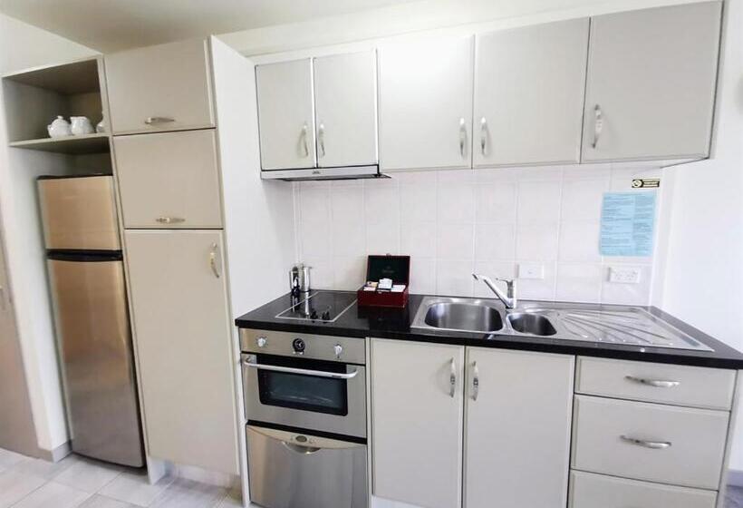 استودیوی استاندارد, The Anchorage Apartments
