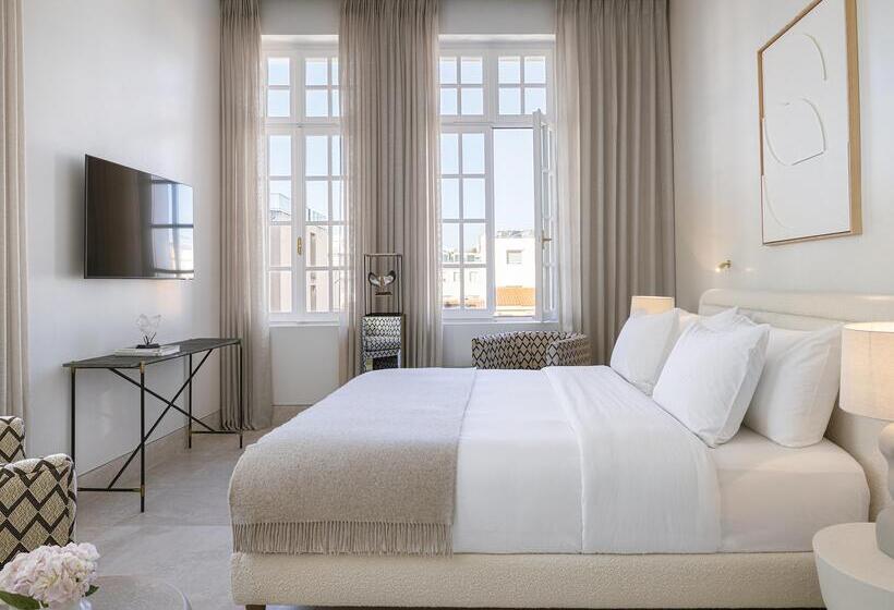 디럭스 주니어 스위트, The Dolli At Acropolis, A Hotel To Live