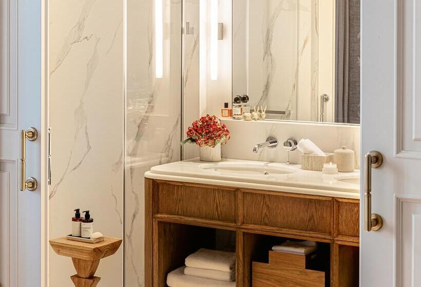 주니어 스위트, The Dolli At Acropolis, A Hotel To Live