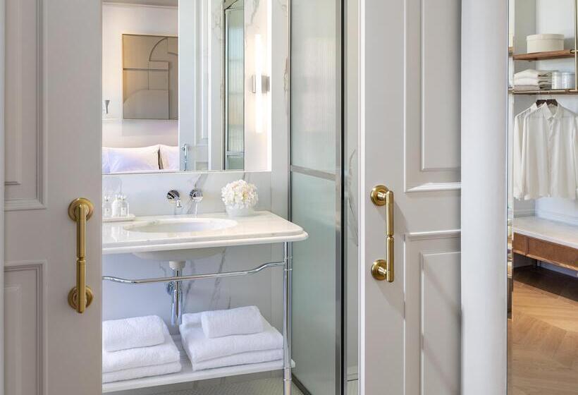 디럭스 룸, The Dolli At Acropolis, A Hotel To Live