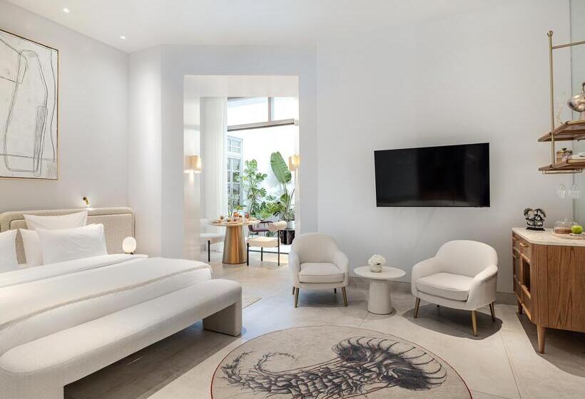 주니어 스위트, The Dolli At Acropolis, A Hotel To Live