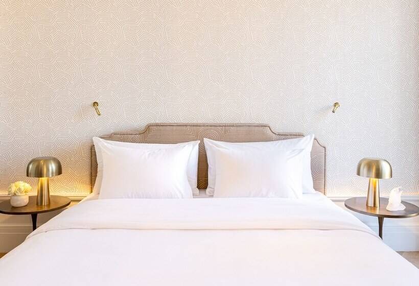 스탠다드 발코니 룸, The Dolli At Acropolis, A Hotel To Live
