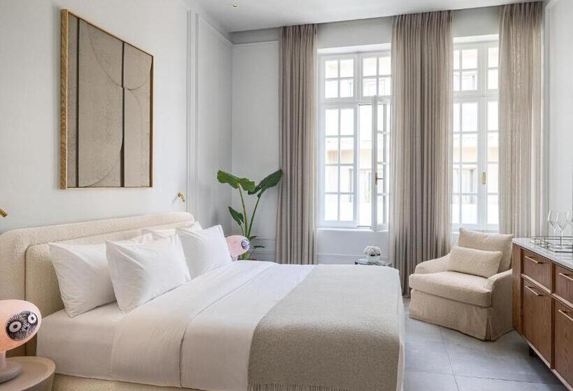 디럭스 룸, The Dolli At Acropolis, A Hotel To Live