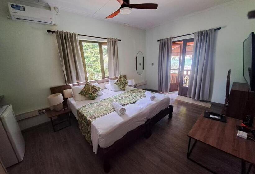 اتاق استاندارد با چشم‌انداز دریا, Georgina's Cottage