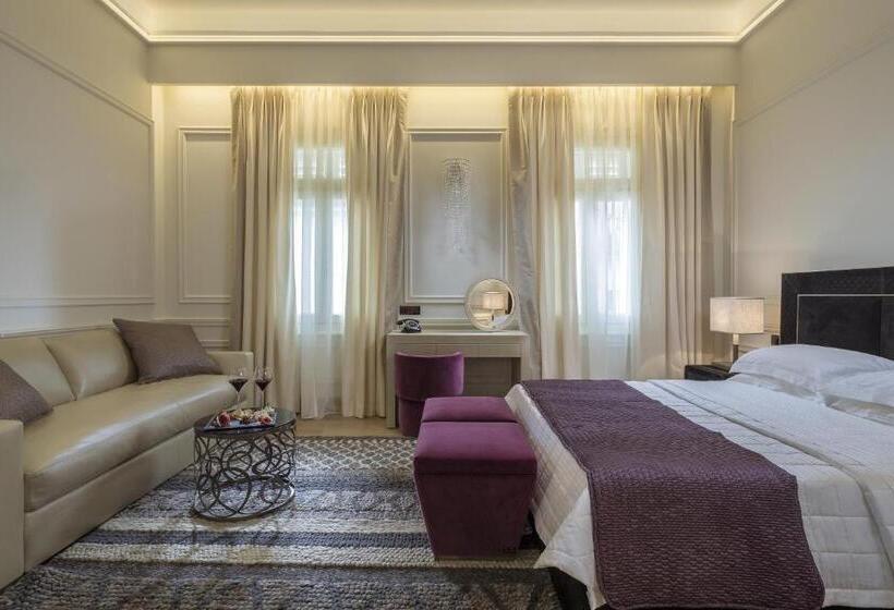 سوییت جونیور لوکس, 3 Sixty Hotel & Suites